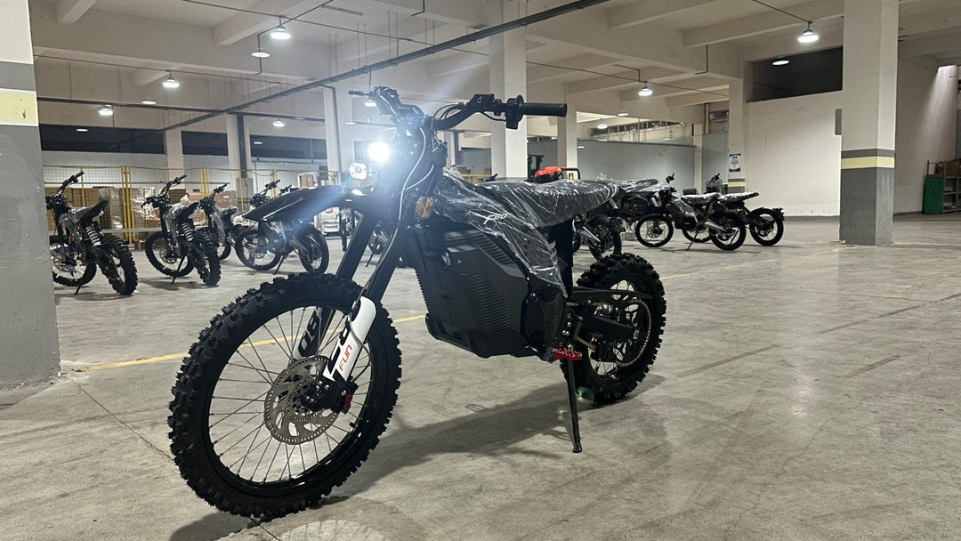 Guide d'entretien des motos tout-terrain électriques | Batterie, chaîne et freins
