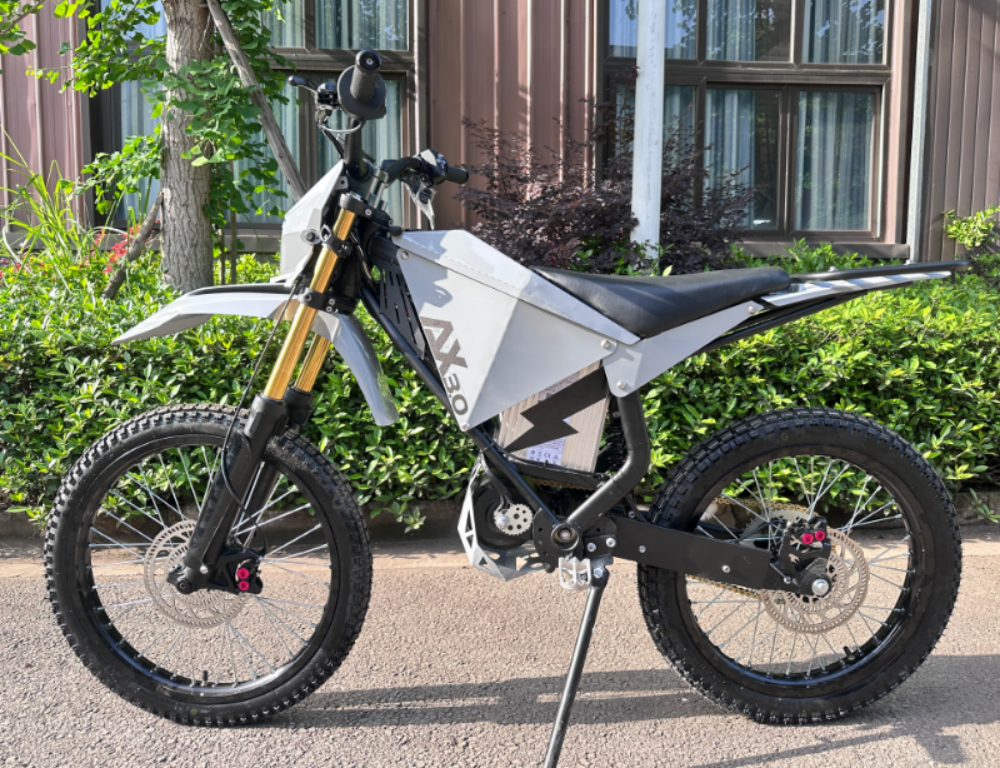 EM35 Neo 3kW 80km d'autonomie, seulement 53 kg